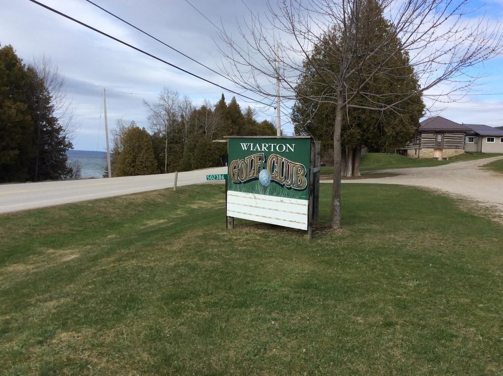 N' This On The Bay -Lower Level Vacation Suite Wiarton Exterior photo